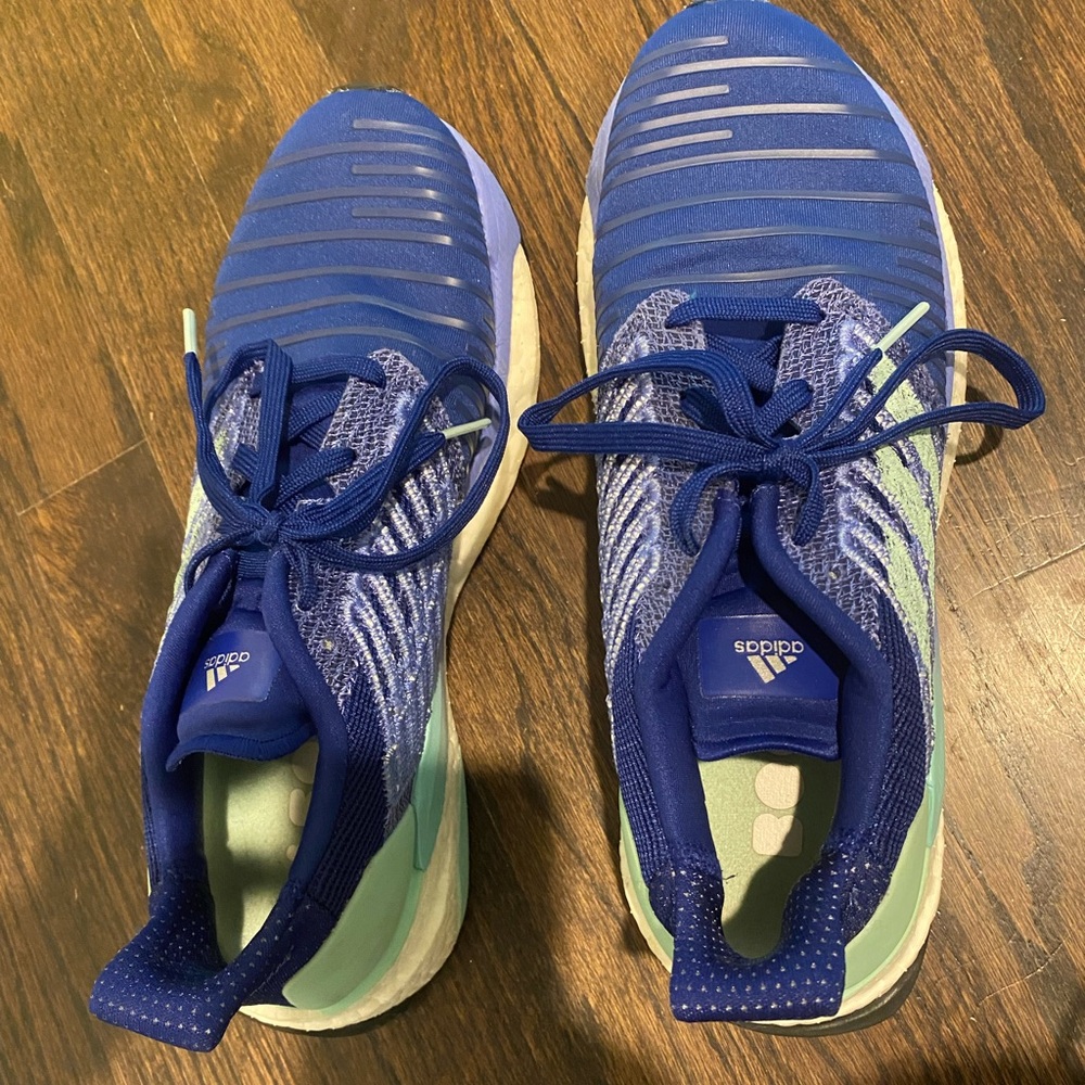 Adidas boost women’s sneaker. Size 8